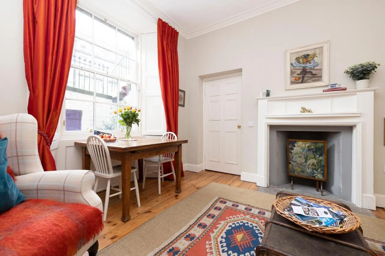 Charming Hideaway In Edinburgh City Centre