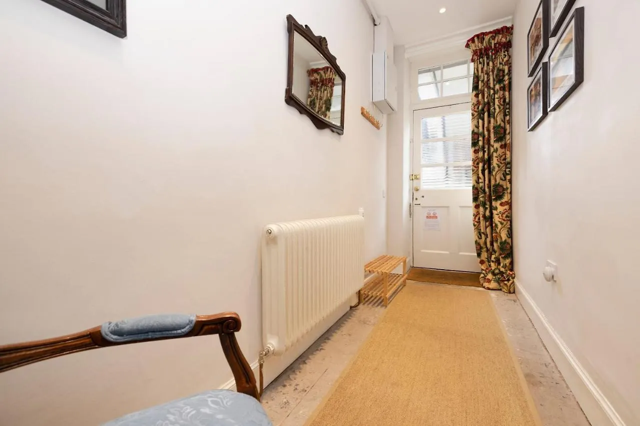 Charming Hideaway In Edinburgh City Centre